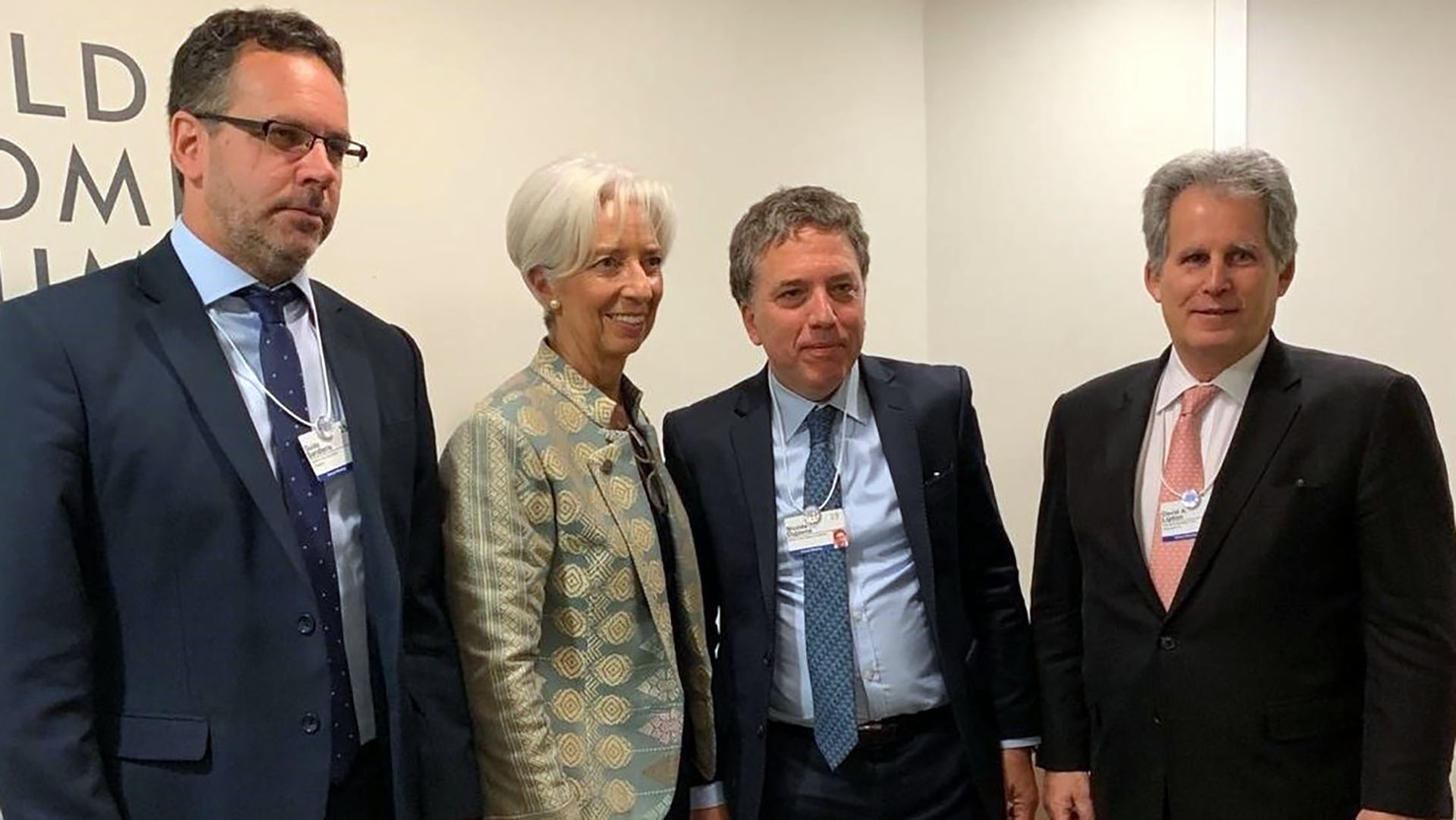 El ministro de Hacienda, Nicolás Dujovne, ajustó la propuesta presentada al FMI en junio de 2018, y designó a su viceministro, Guido Sandleris,, como presidente del Banco Central