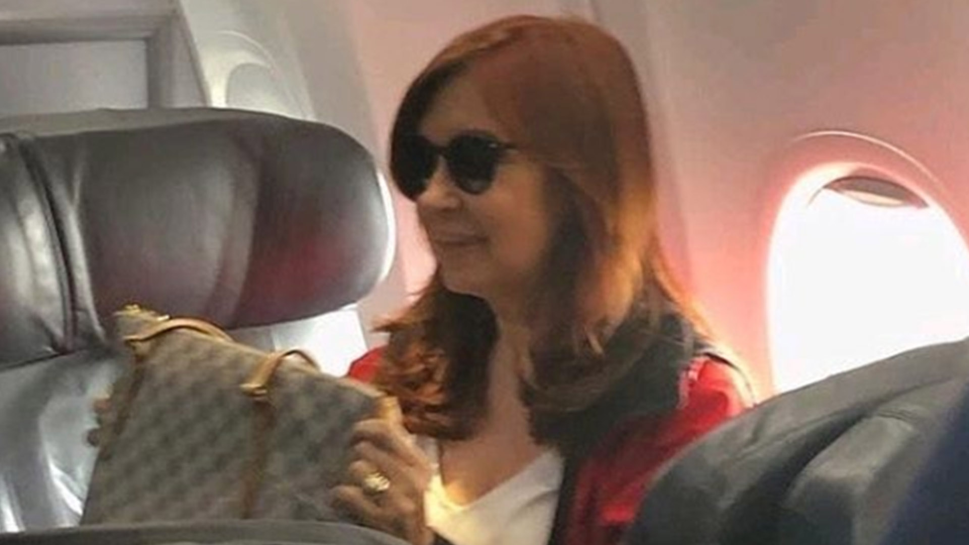 Cristina Kirchner en su primer viaje a Cuba para estar con su hija (cfkfotos)