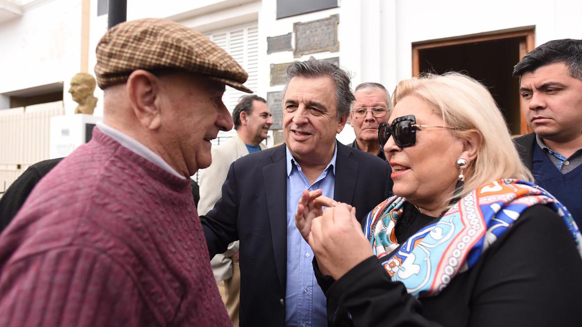 Elisa Carrió viajó a Córdoba para respaldar a Mario Negri