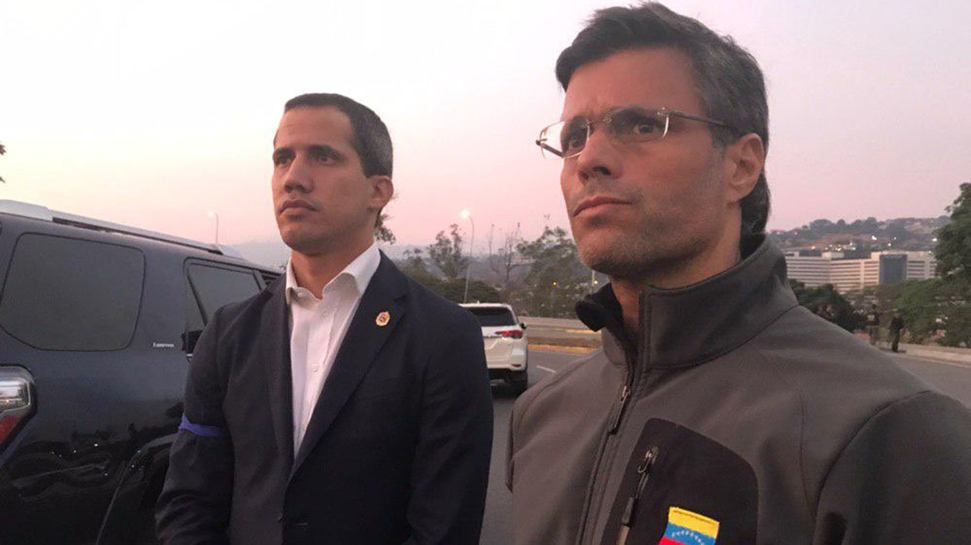 Juan Guaidó y Leopoldo Lopez en la base aérea “La Carlota” (@leopoldolopez)