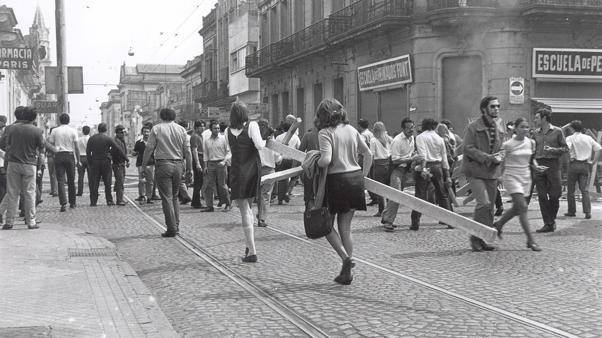 El Rosariazo fue una serie de protestas que tuvieron lugar en mayo de 1969 contra la dictadura de Juan Carlos Onganía