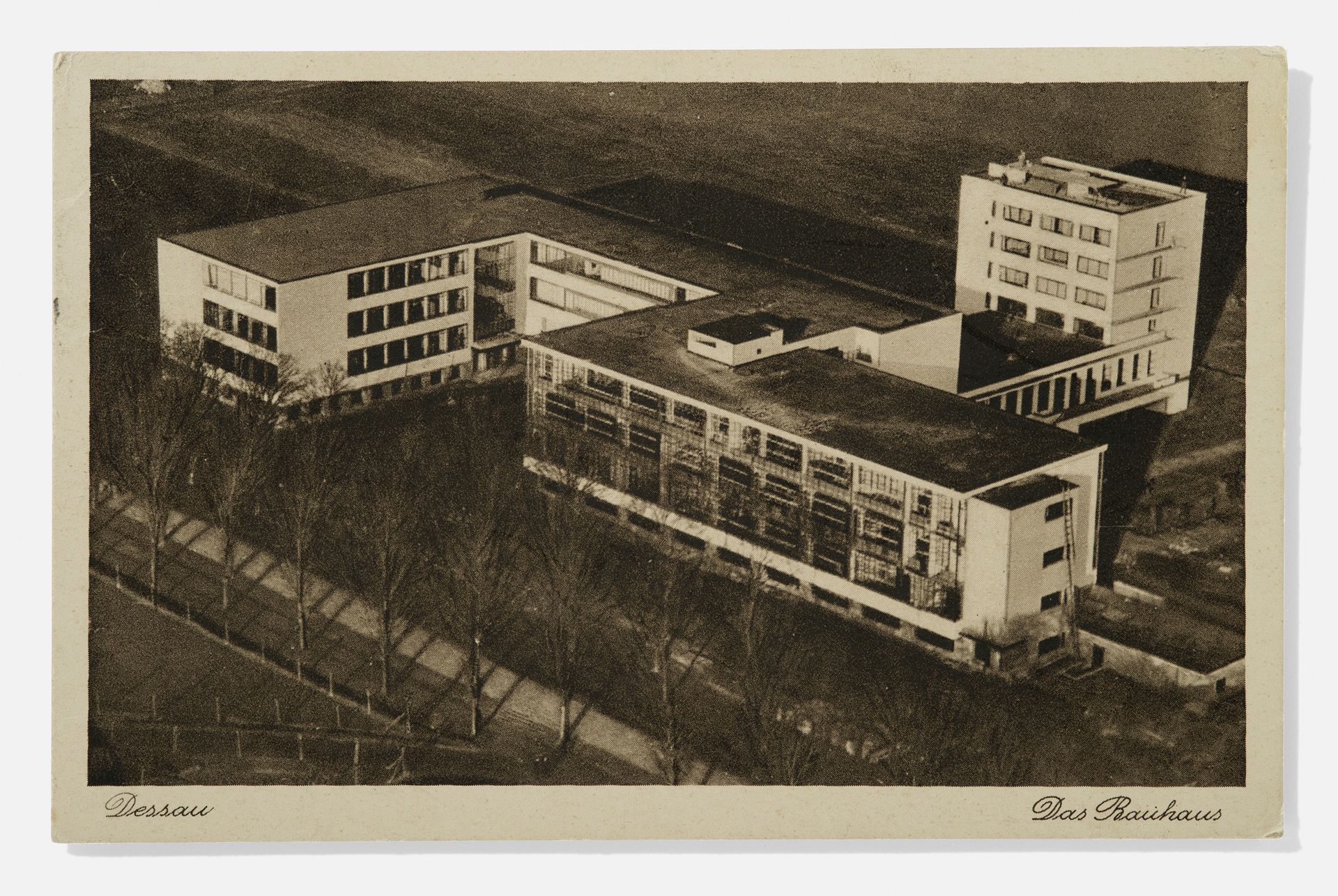 Vista aérea del edificio de la Bauhaus en Dessau, 1927. (A. Körner (bildhübsche Fotografie) / Gentileza ifa)