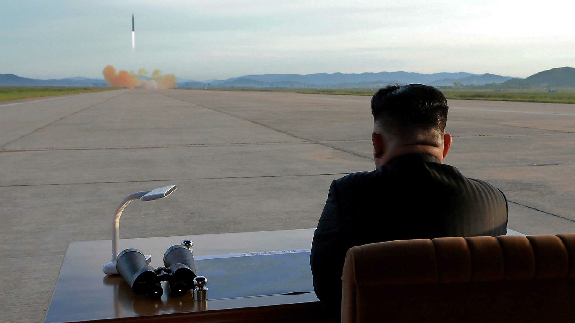 Kim Jong-un presencia un ensayo balístico