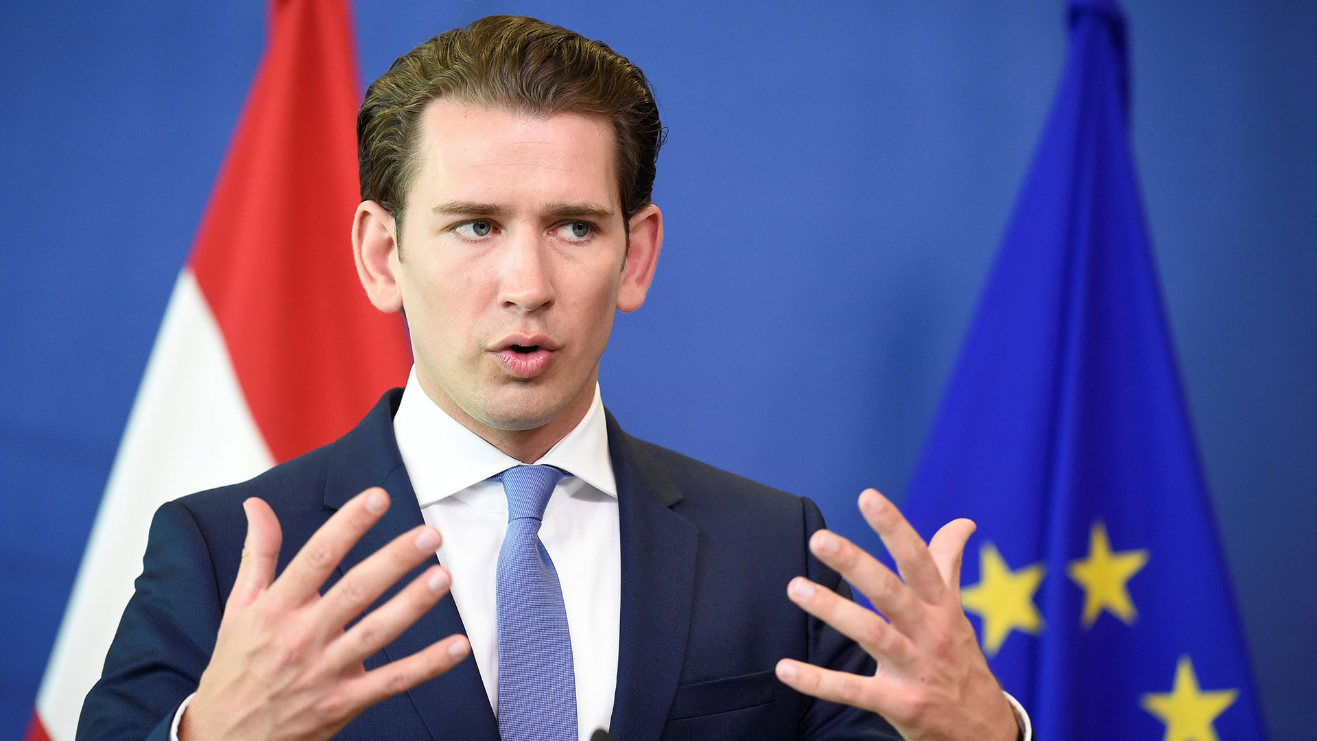 Sebastian Kurz, el canciller austríaco, gobierna en alianza con el Partido de la Libertad, de extrema derecha (AFP)
