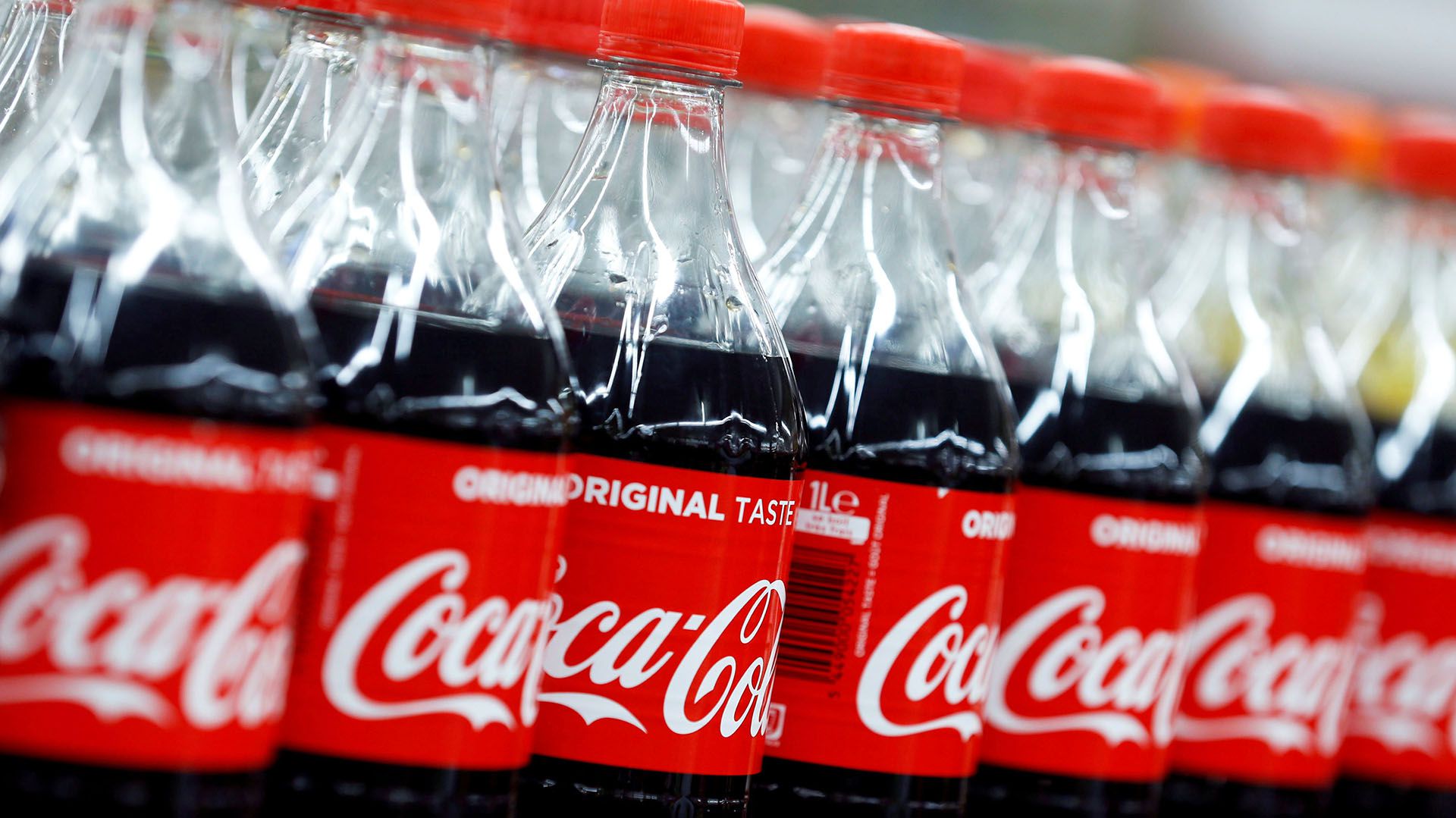Femsa, la principal embotelladora local de Coca Cola pidió un PPC (Reuters)