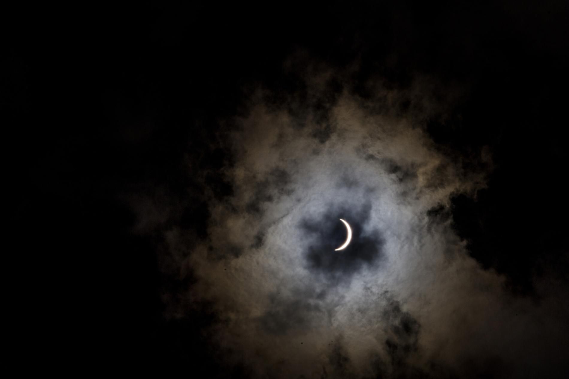 El eclipse visto desde Cross, Carolina del Sur, en el camino de la totalidad (KIRSTEN LUCE)
