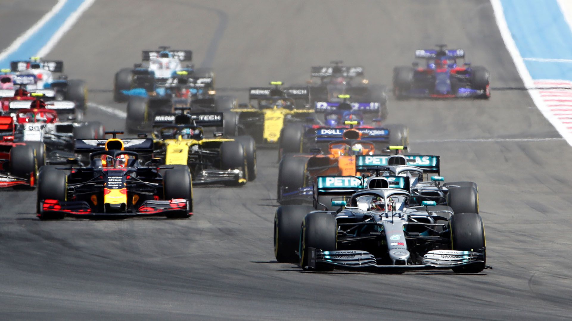 Formula One F1 – French Grand Prix – Circuit Paul Ricard, Le Castellet, France – June 22, 2019 Mercedes’ Lewis Hamilton after the start of the race REUTERS/Jean-Paul Pelissier