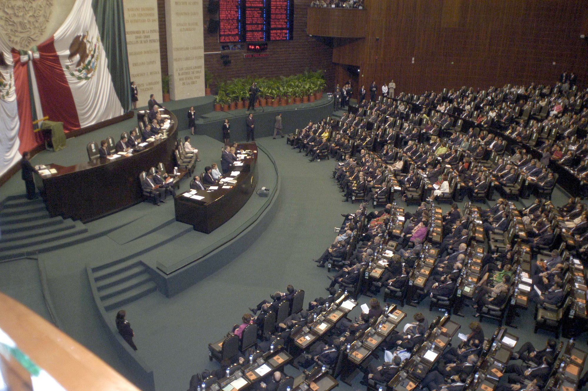 La Cámara de Diputados otorgó bonos a 23 trabajadores como compensación por haberles reducido el salario (Foto: Flickr)
