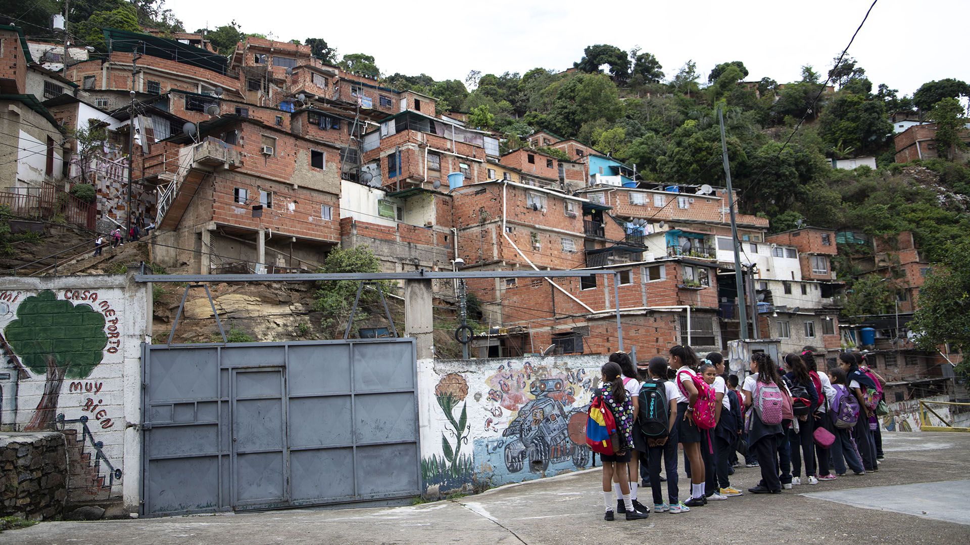 La escuela Virgen Niña se encuentra en el barrio Casalta II al oeste de Caracas