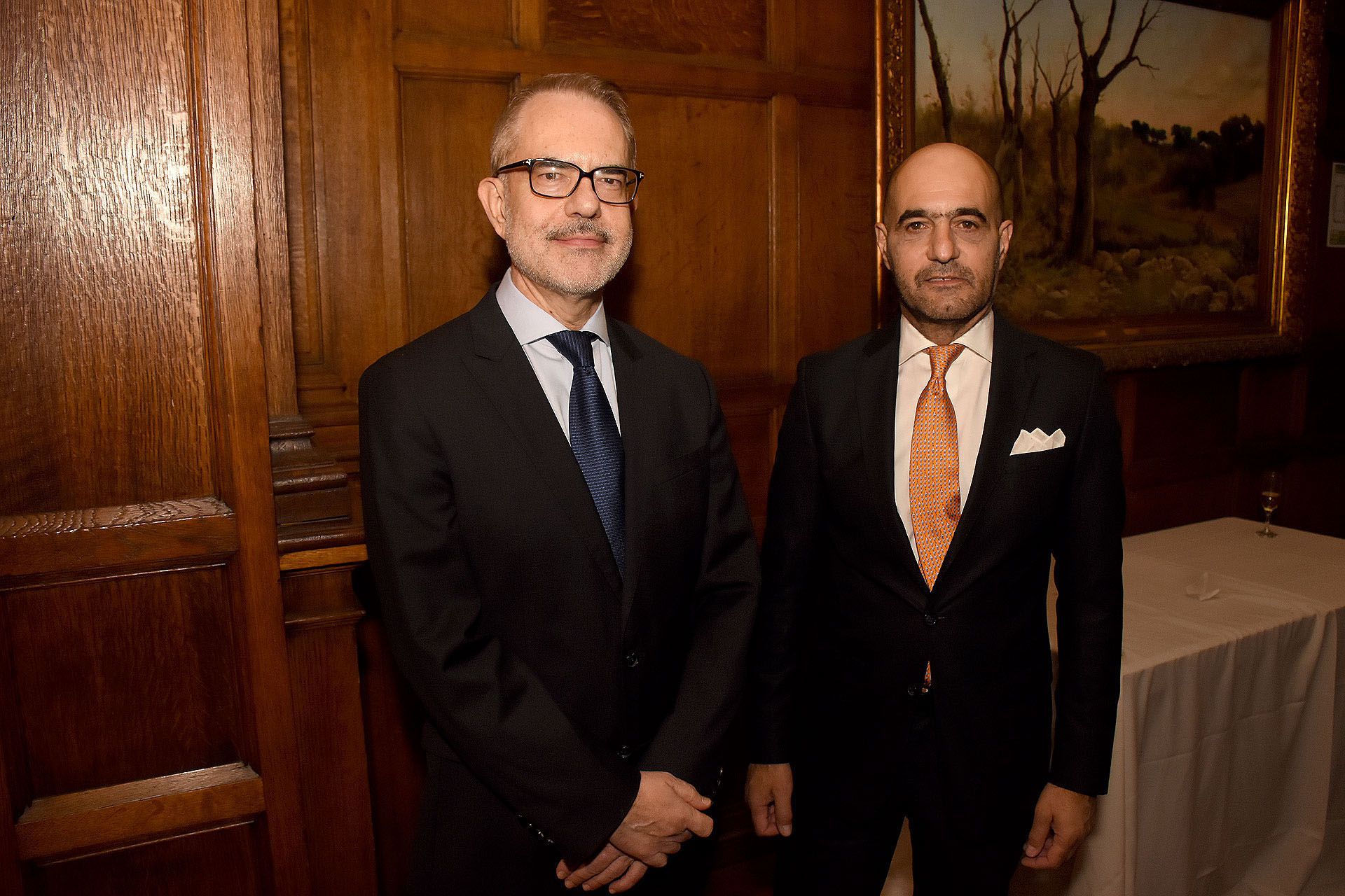 El embajador de Grecia en la Argentina, Dimitrios Zevelakis, y el vicecónsul de Gobierno españo, Walter D’aloia