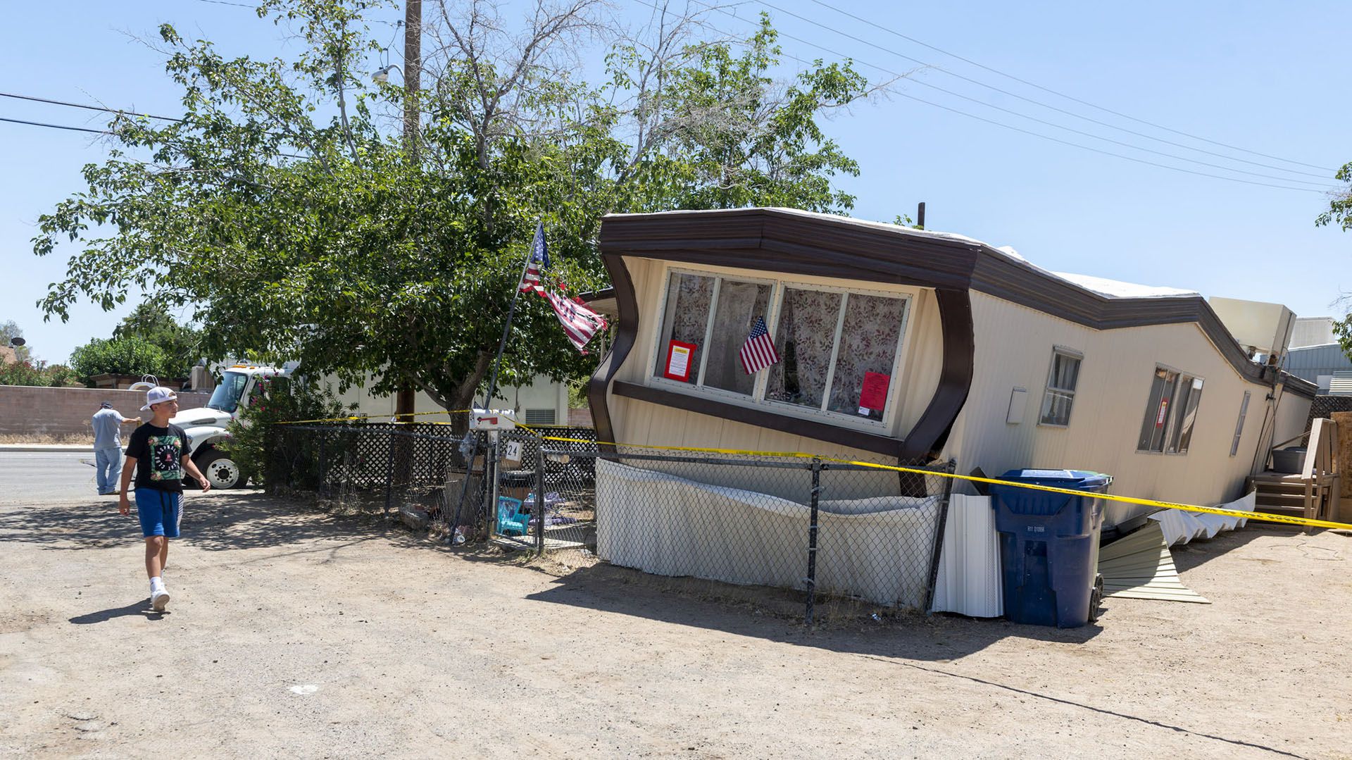 El Departamento de Bomberos del condado de San Bernardino informó a través de Twitter que el sismo produjo “deslizamientos de viviendas, grietas de cimientos y muros de contención”(AP)