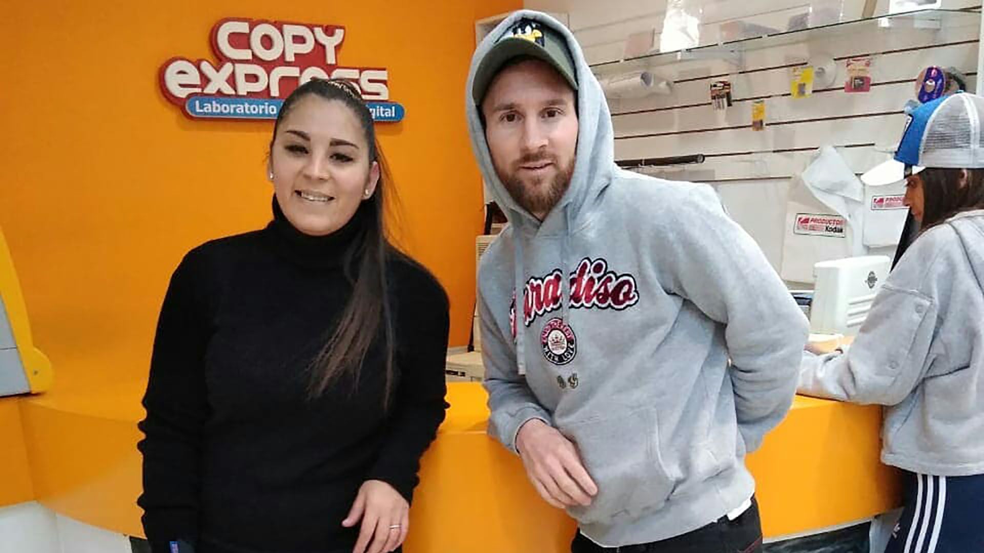 Messi revolucionó con su visita a un shopping en Rosario (IG: @funesmall)