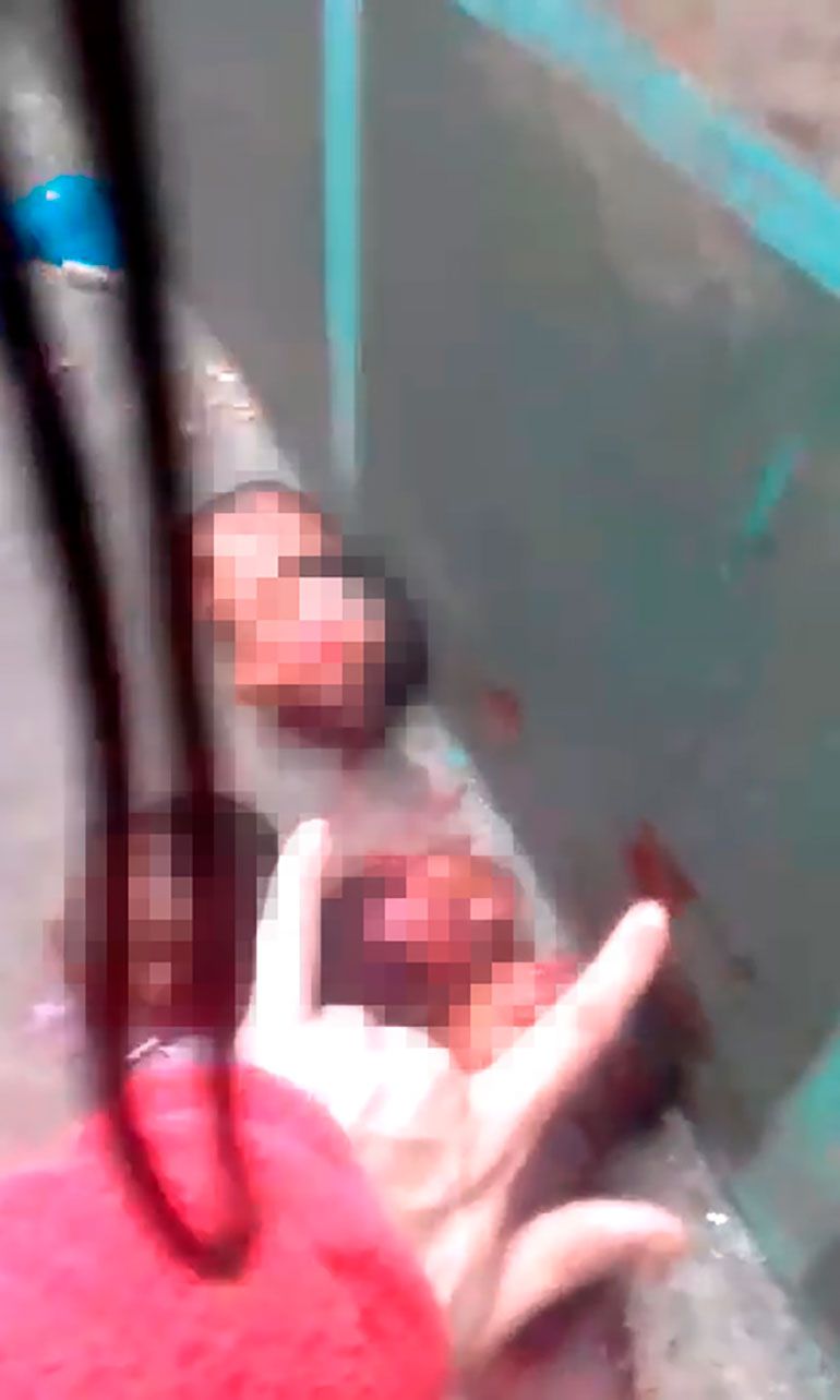 Un video defundido por la cadena Record TV Belem, muestra a los presos fotografiándose con las cabezas decapitadas de sus compañeros