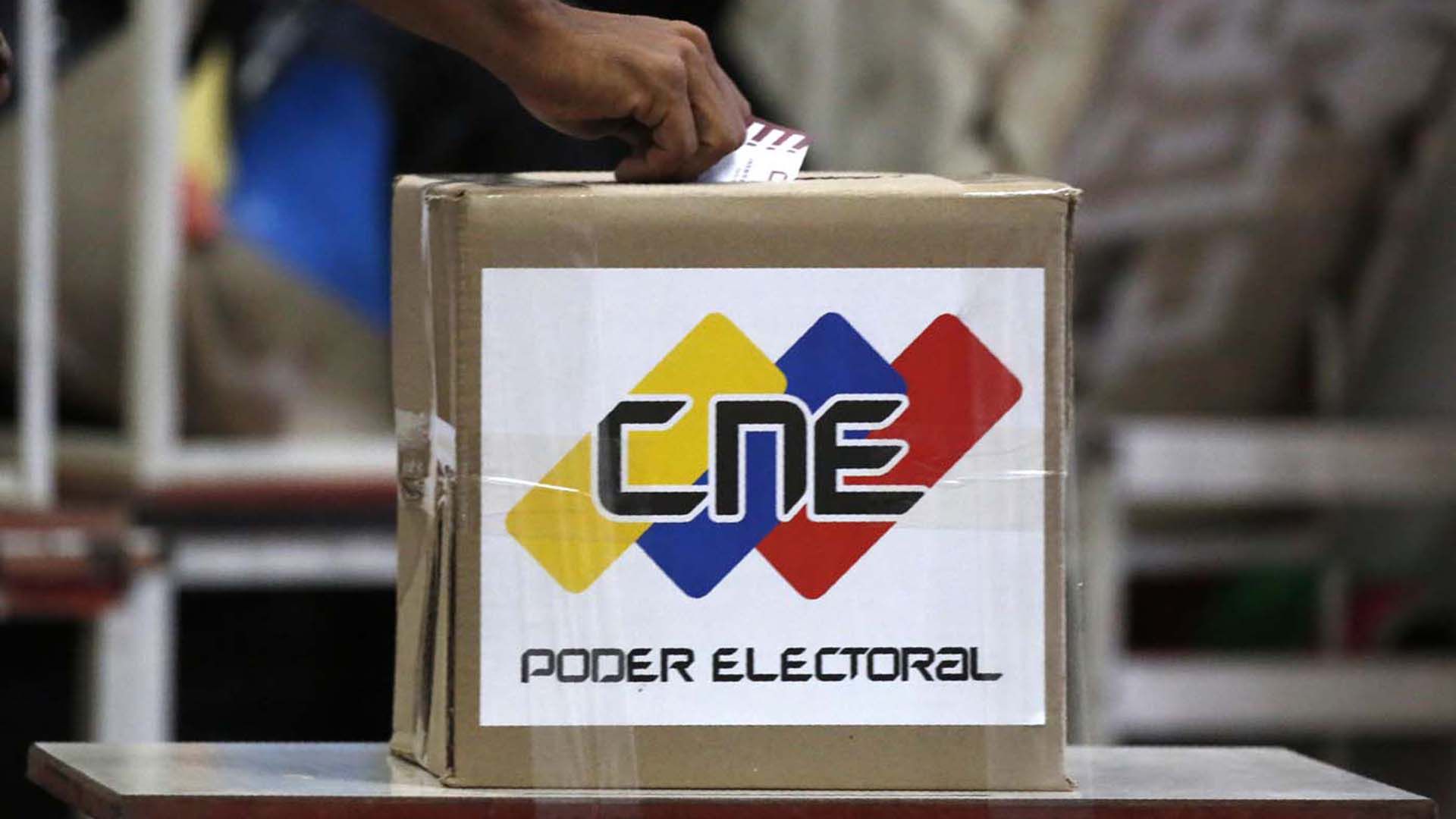 Urna electoral venezolana (REUTERS/Carlos Garcia Rawlins)