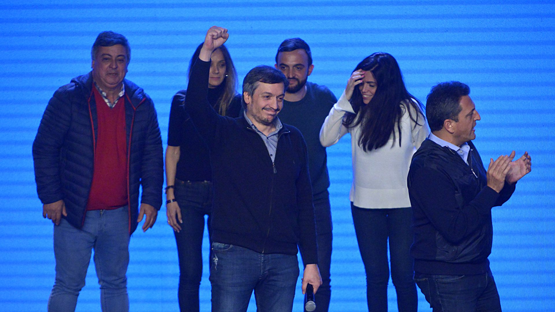Máximo Kirchner con Malena Galmarini, Leonardo Grosso, Luana Volnovich y Sergio Massa (Gustavo Gavotti)