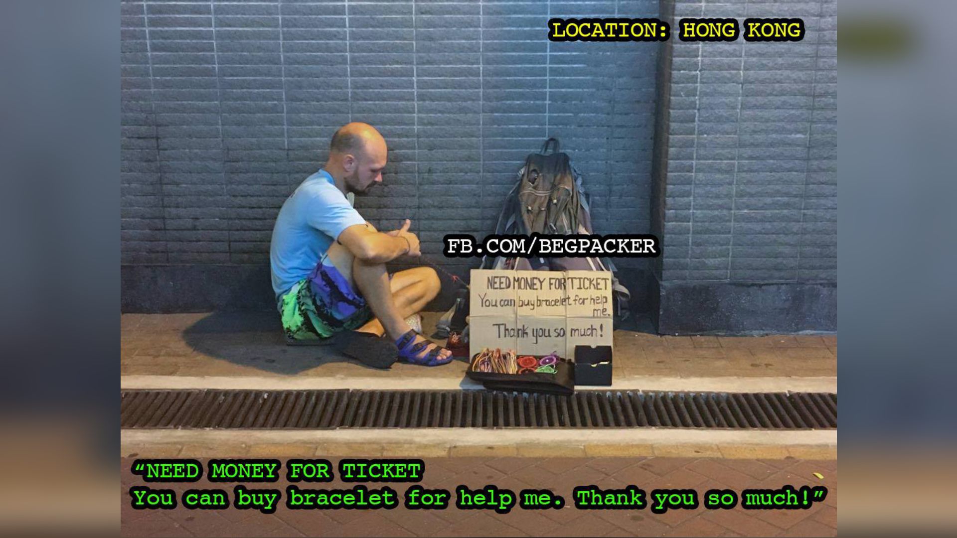 Este hombre vendía pulseras en Hong Kong para comprar un boleto de viaje (Foto: Facebook Begpackers in Asia)