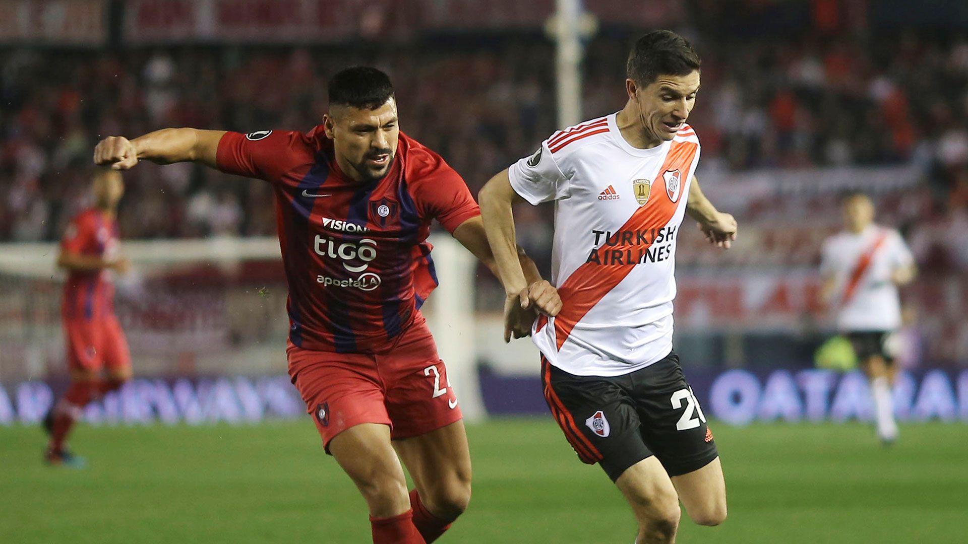 River se impuso por 2 a 0 en la ida ante Cerro Porteño gracias a los tantos de Nacho Fernández y Rafael Santos Borré (Reuters)