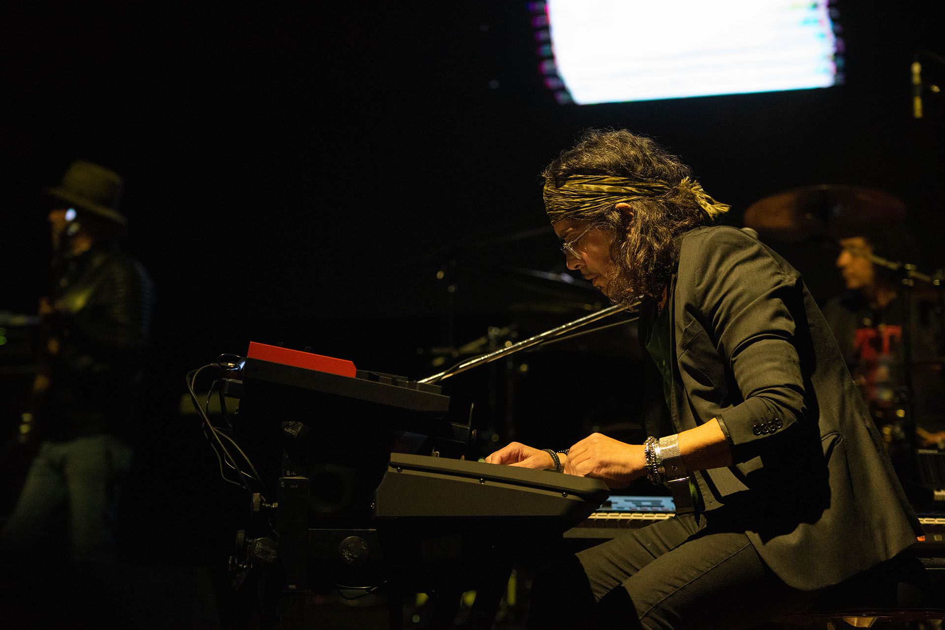 “Zorrito” Quintiero, compañero de Charly García desde los años 80, secunda en los teclados y se encarga de la dirección musical de la banda (Franco Fafasuli)