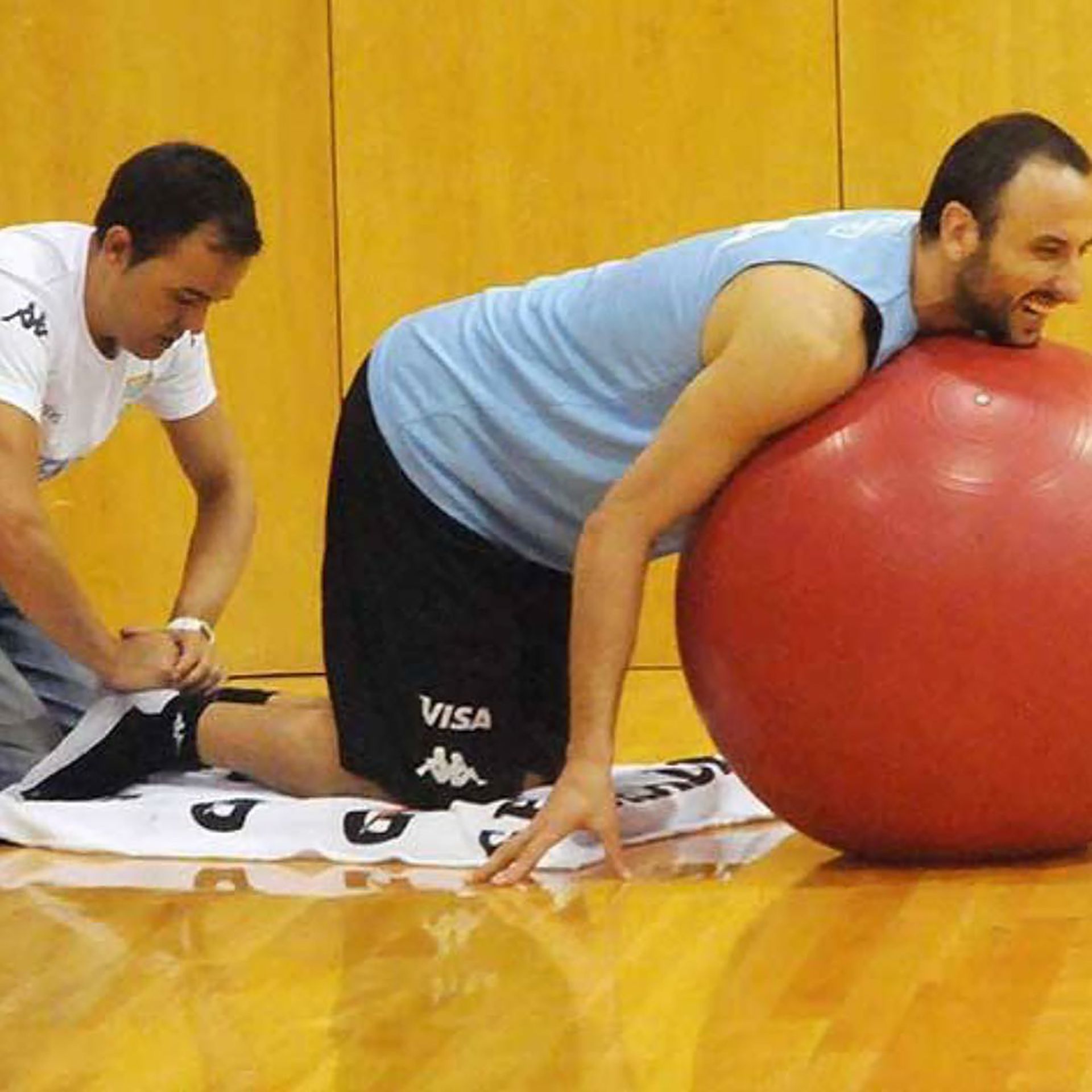 Paulo Maccari comenzó a trabajar junto al plantel de la selección argentina de básquet en la previa a los Juegos Olímpicos de Londres 2012 (@maccarisports)