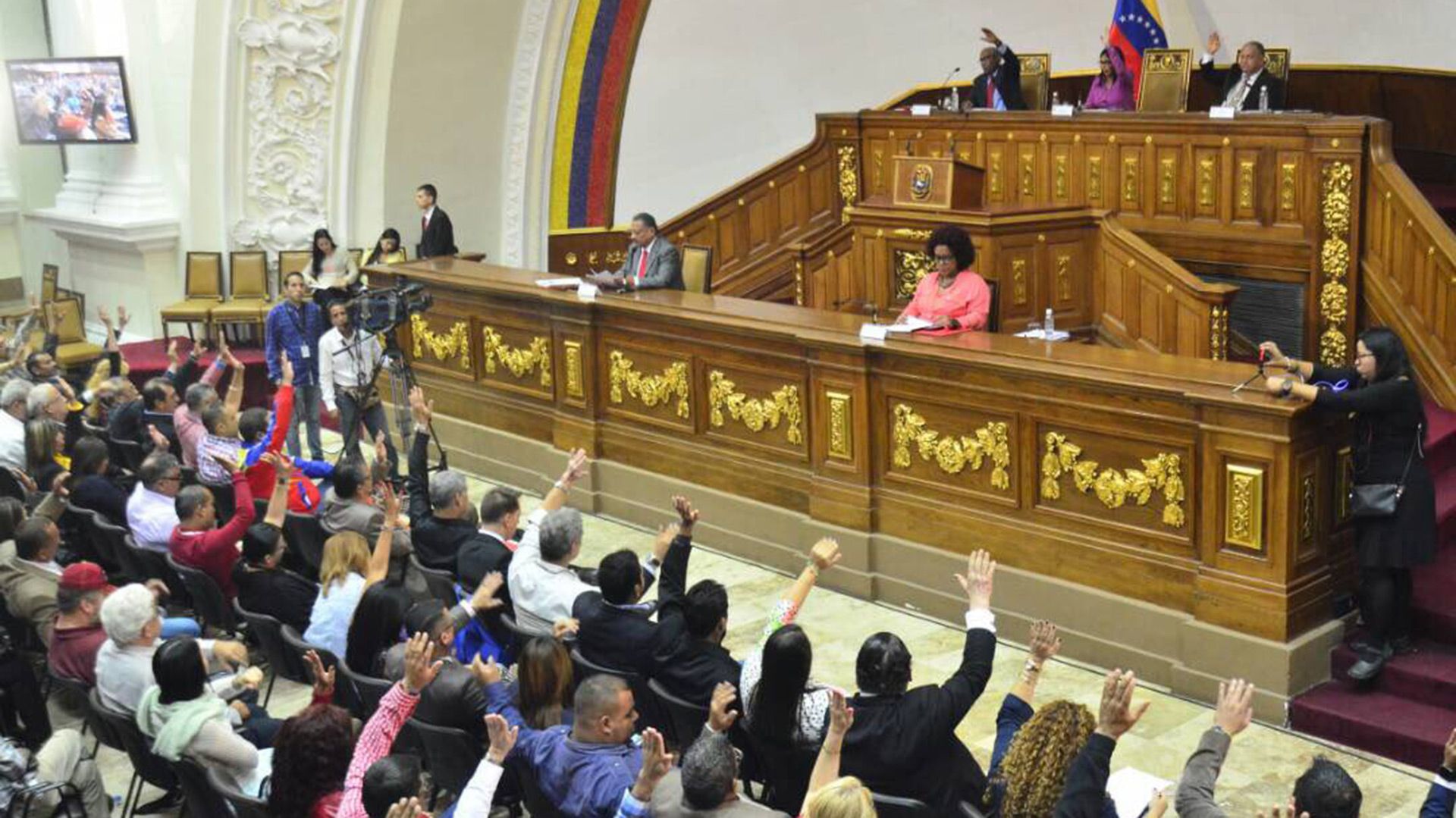 La Asamblea Constituyente chavista pretende adelantar las elecciones al Parlamento