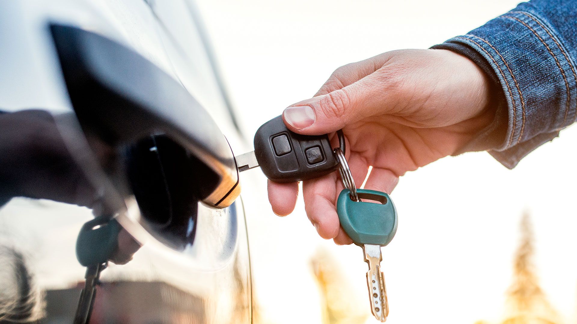 Las autoridades piden una y otra vez que los autos sean cerrados con llave (Shutterstock)