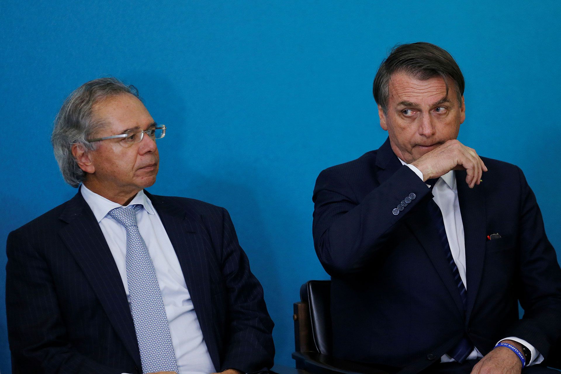 El ministro de Economía de Brasil, Paulo Guedes, y el presidente Jair Bolsonaro (Reuters)