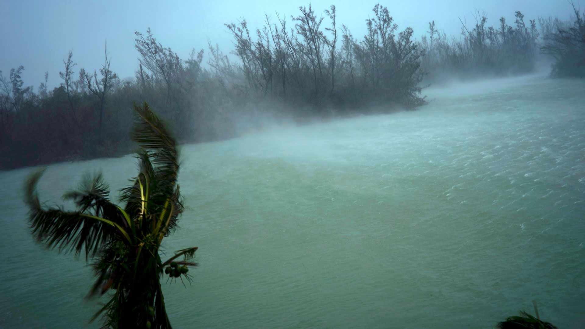 Bahamas quedó prácticamente inundada tras el huracán Dorian (AP)