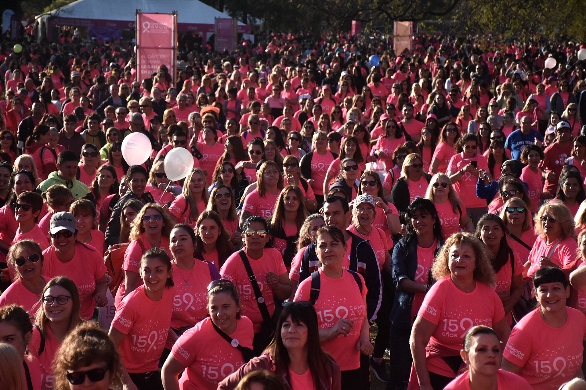 En su 15° edición, la fiesta solidaria que promueve que las mujeres se vuelvan protagonistas de su propia salud, convocó a más de 15 mil personas en la zona de Palermo