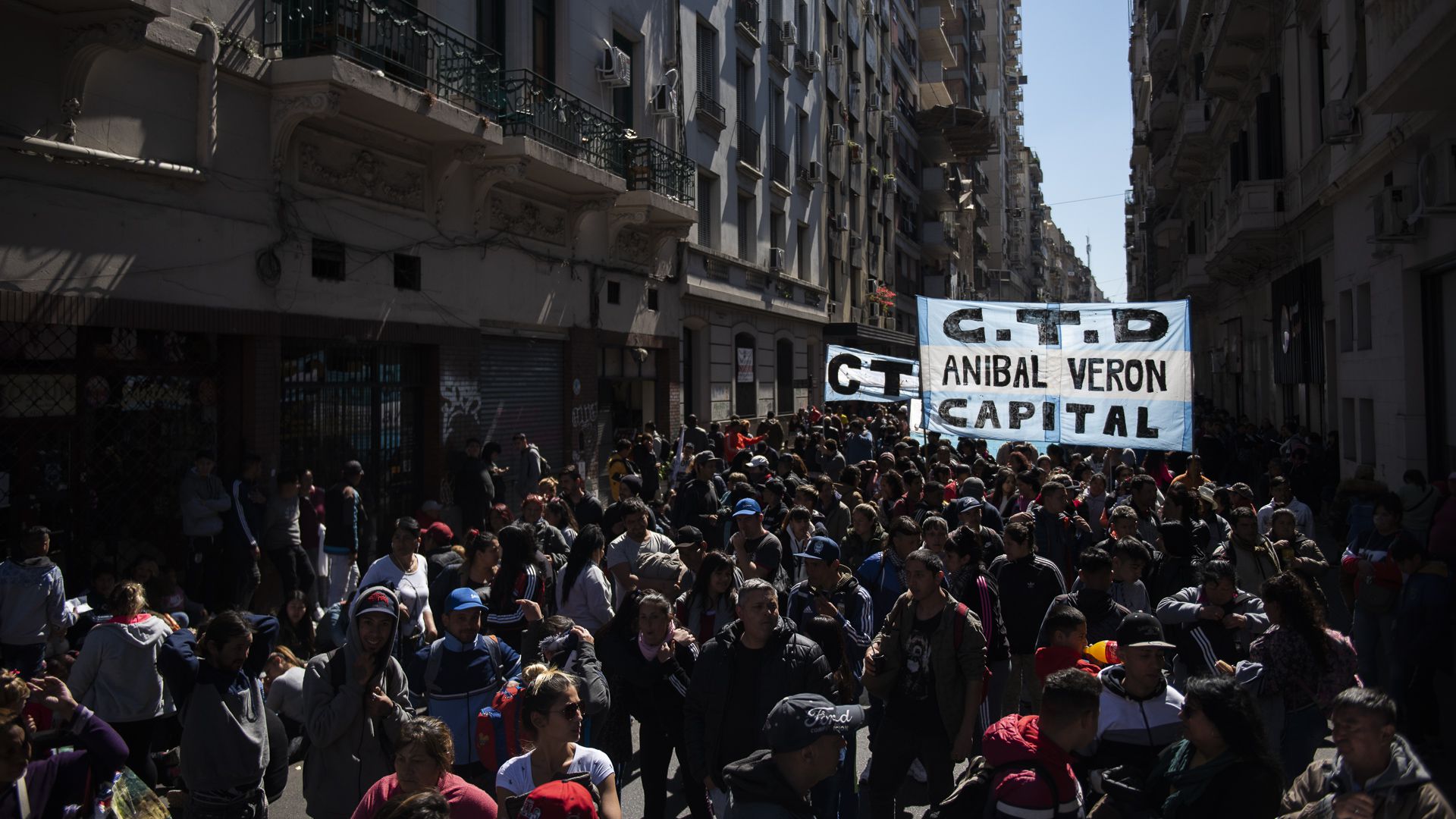 Movilización de los organizaciones sociales en el centro porteño (Adrián Escandar)