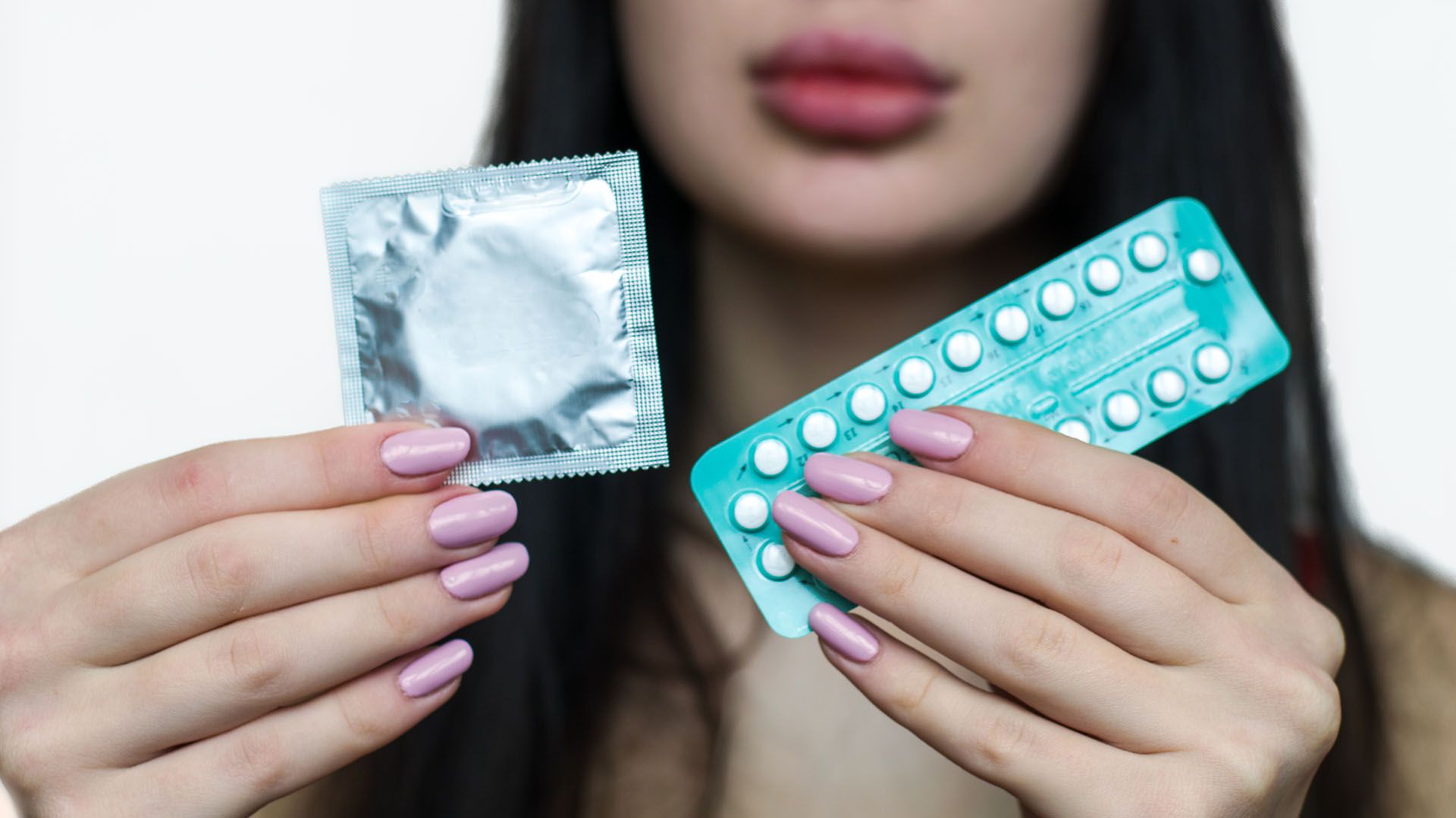 El preservativo es la única forma efectiva de prevenir infecciones de transmisión sexual (Shutterstock)