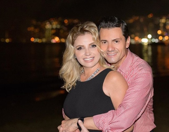 Fotografía oublicada el 14 de febrero de 2017. El entonces presidente de México, felicitó a Angélica Rivera por el Día del Amor y la Amistad (Foto: Instagram @epn)