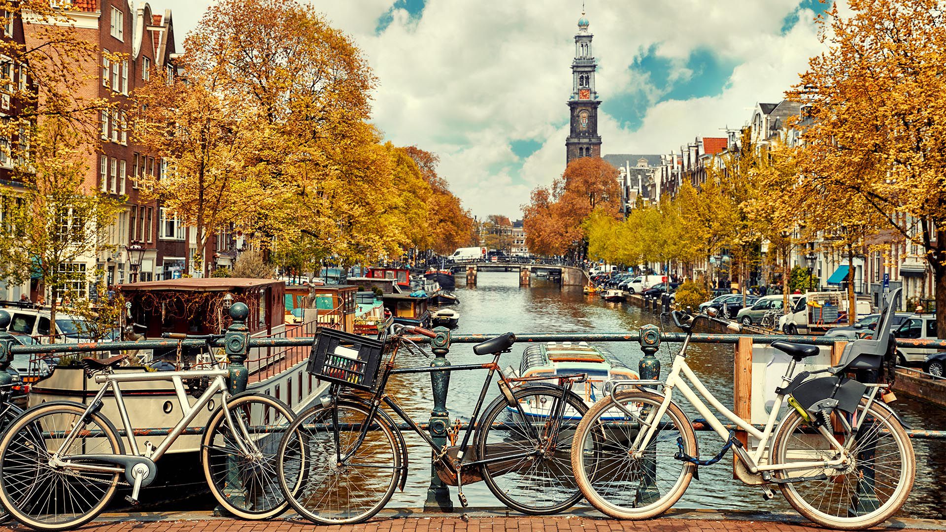 Ámsterdam es conocida por su ambiente acogedor y se enorgullece de ser una ciudad segura