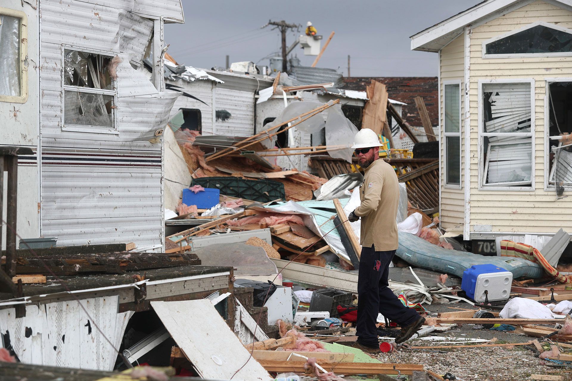 Los tornados producidos por Dorian dejaron destrozos en EEUU (AP)