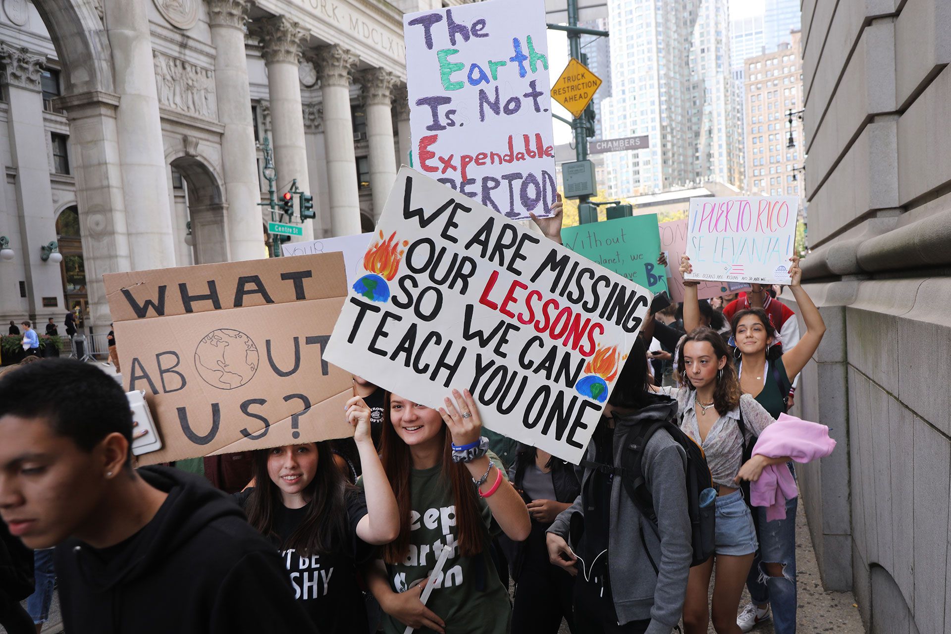 Los jóvenes hicieron historia con una masiva marcha contra el cambio climático (AFP)