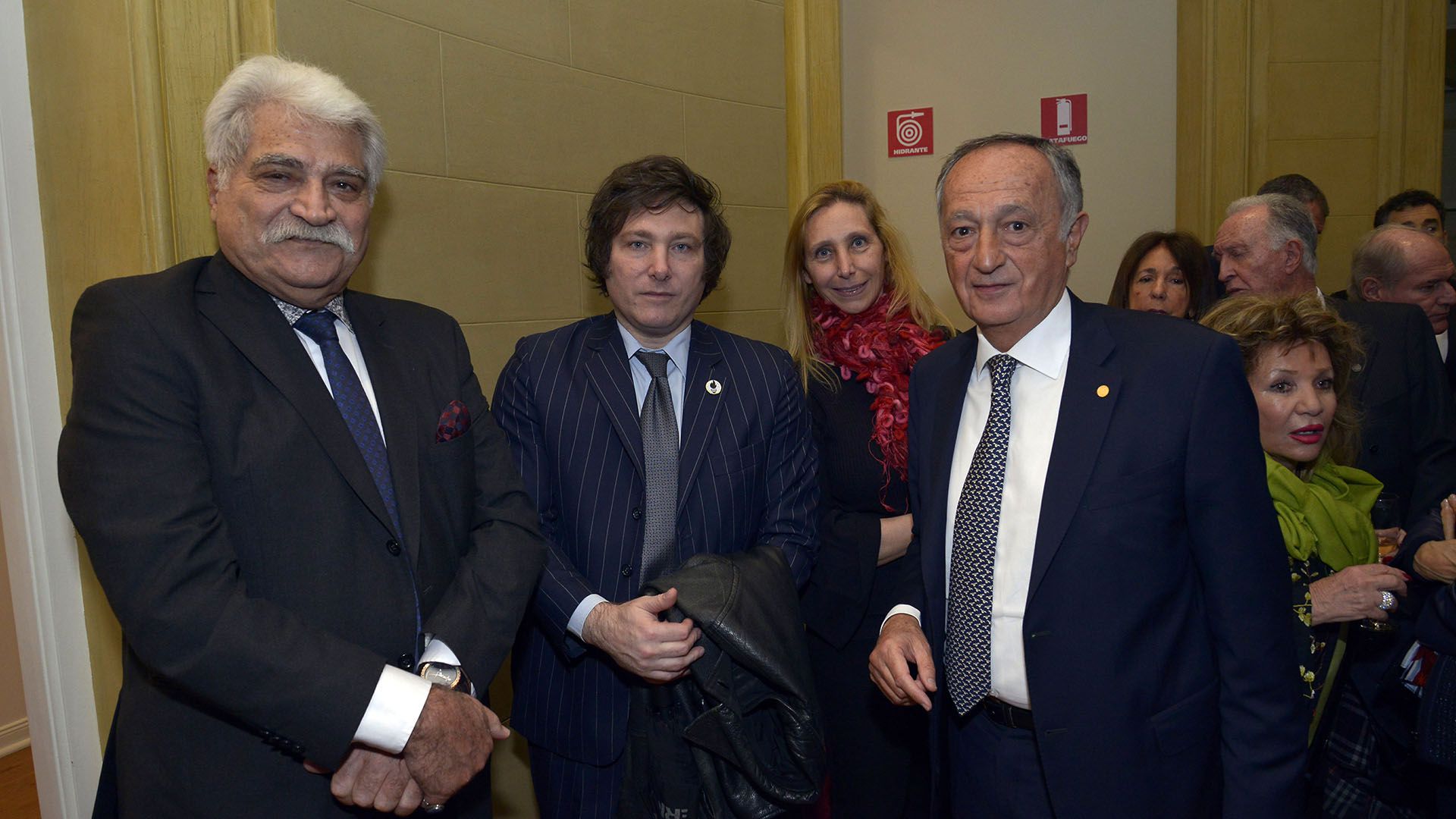 Jorge Asis, el economista Javier Milei y el presindente de la UIA, Miguel Acevedo