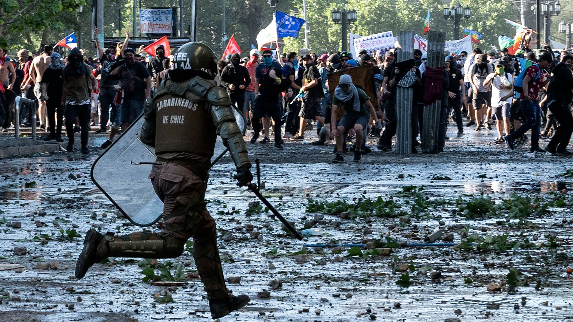 Durante siete días se dieron violentos enfrentamientos entre manifestantes y Carabineros (AFP)