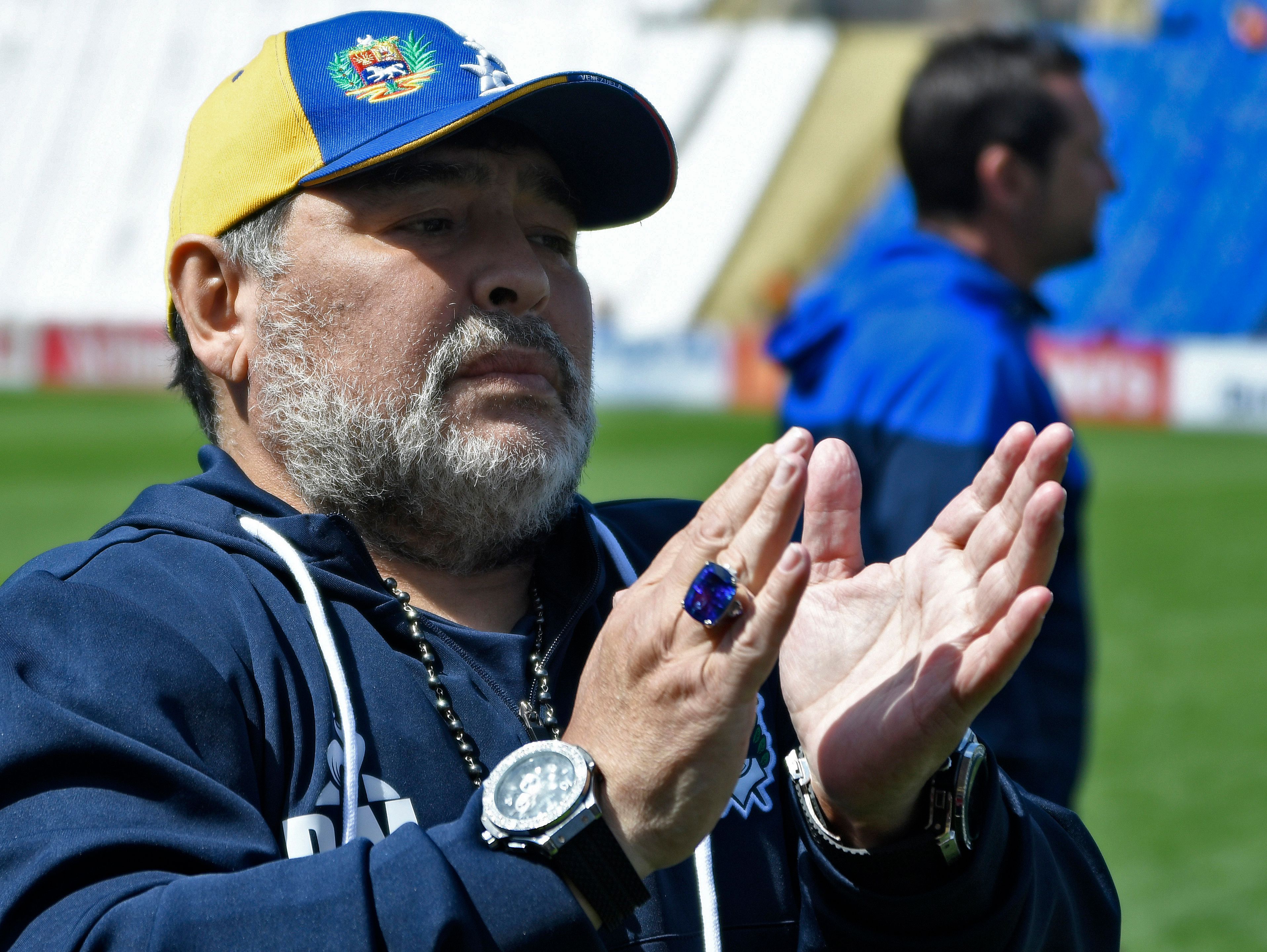 Maradona hoy, DT de Gimnasia (Foto: AFP)