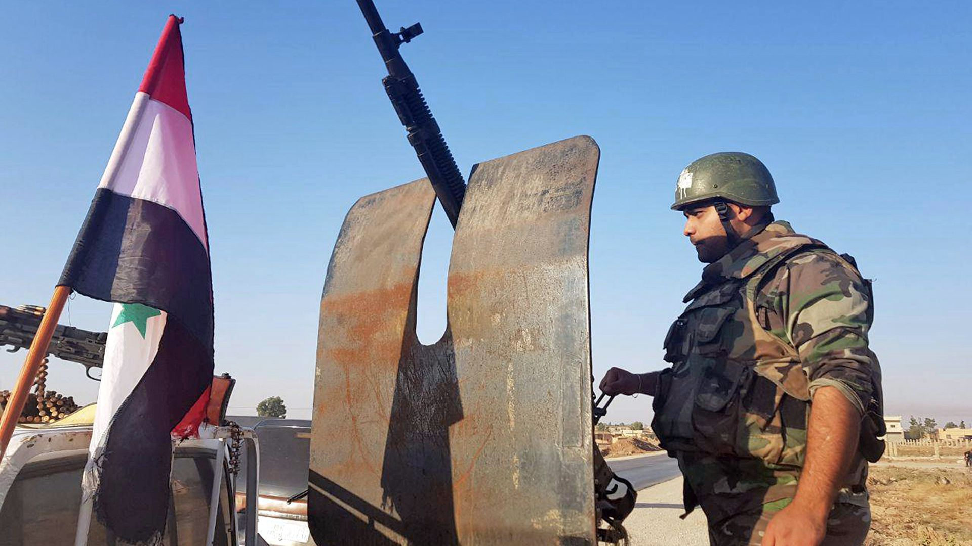 Las tropas sirias se acercan a la frontera con Turquía (AFP)