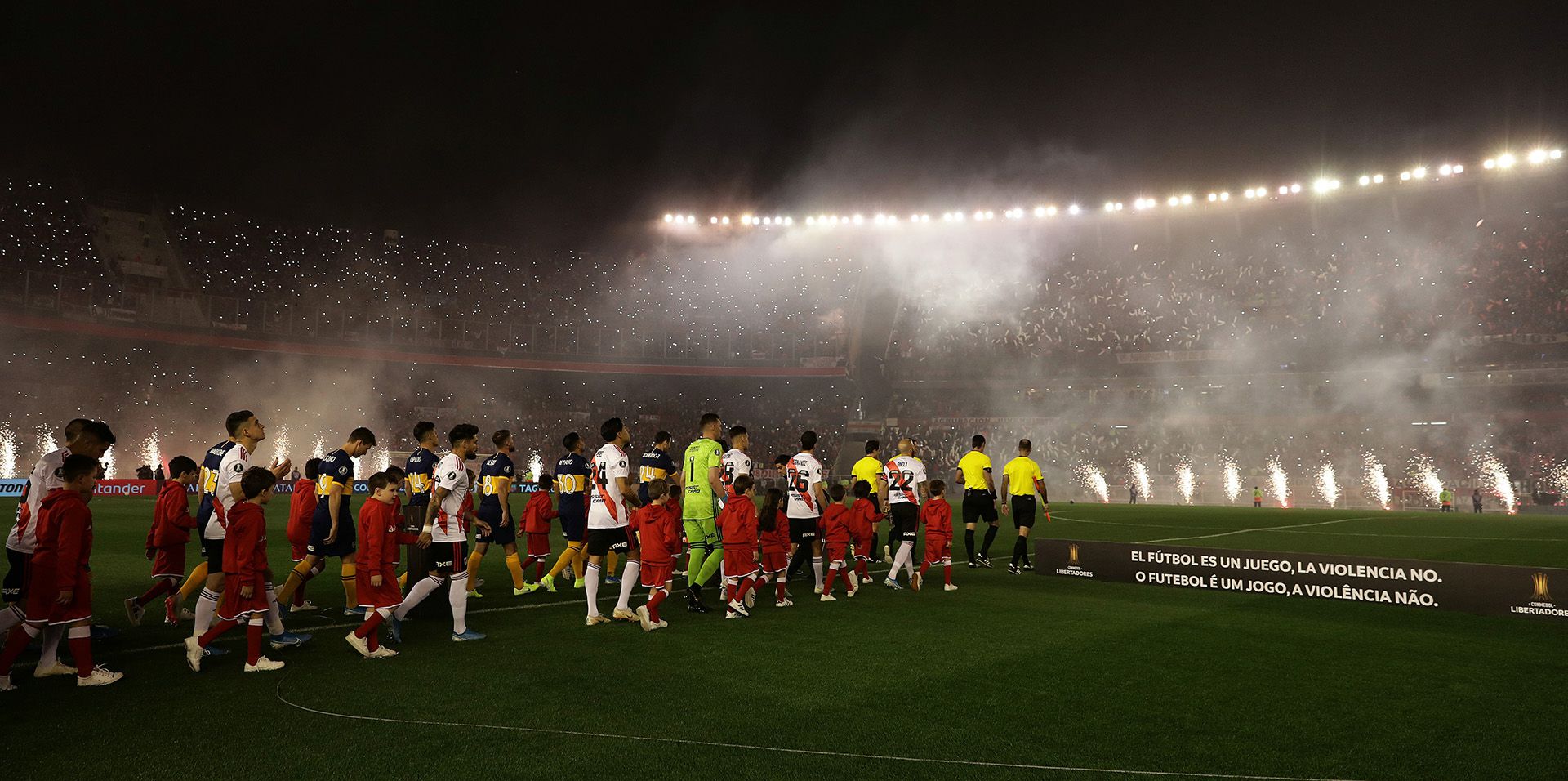 Ya está todo listo para la revancha entre Boca y River por las semifinales de la Libertadores (AFP)