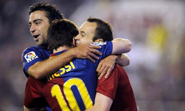Messi, Xavi e Iniesta, tres jugadores de La Masía, integraron la terna del Balón de Oro 2010. 