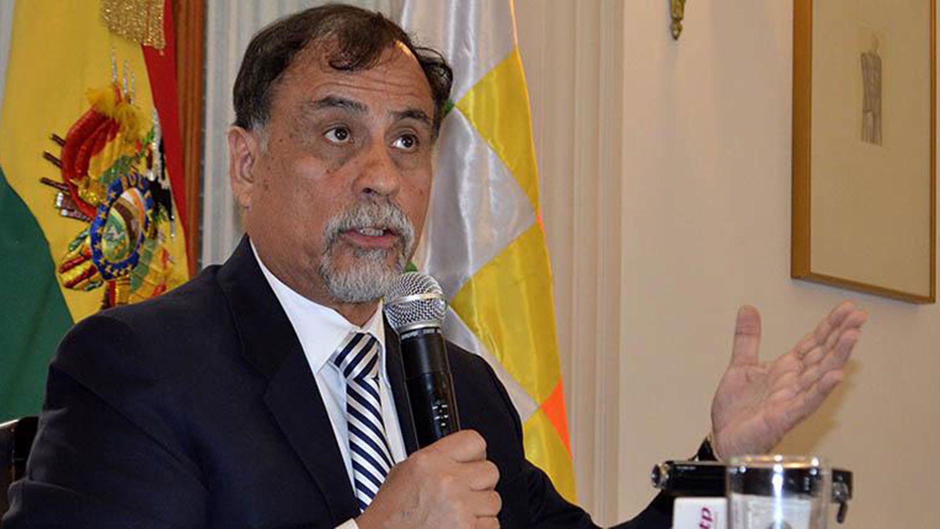 El embajador argentino en Bolivia Armando Álvarez García 