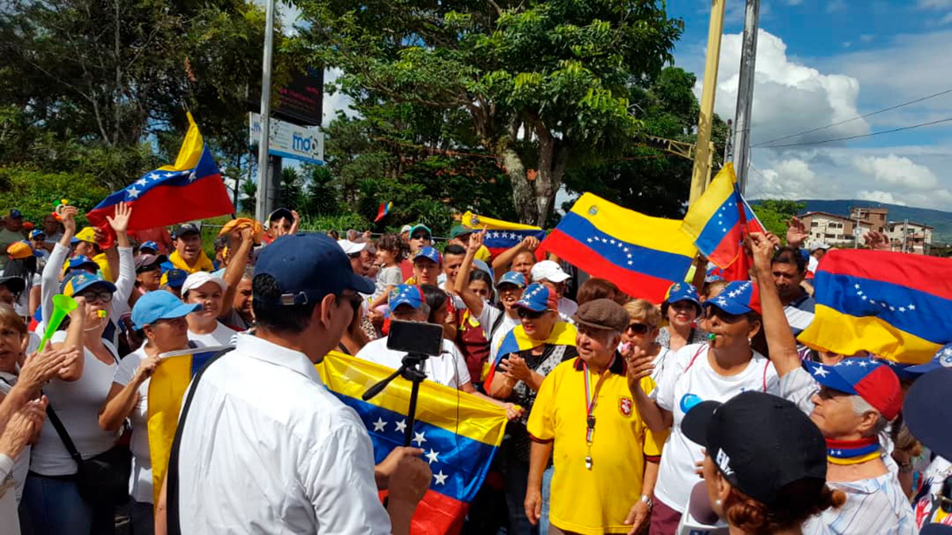 Manifestantes se suman a las marchas por el 16N en el Municipio de San Cristóbal (@VoluntadPopular)