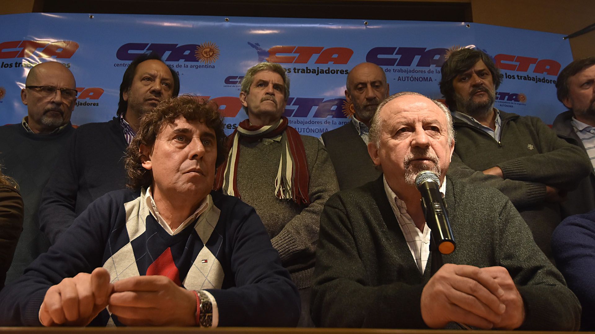 Pablo Micheli (izquierda) y Hugo Yasky (derecha), quienes organizan el acto en apoyo a Evo Morales