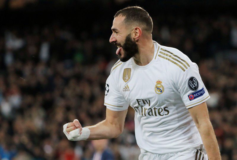 Karim Benzema celebra su segundo gol personal en el empate entre Real Madrid y PSG por Liga de Campeones. 26 de noviembre de 2019. REUTERS/Susana Vera.