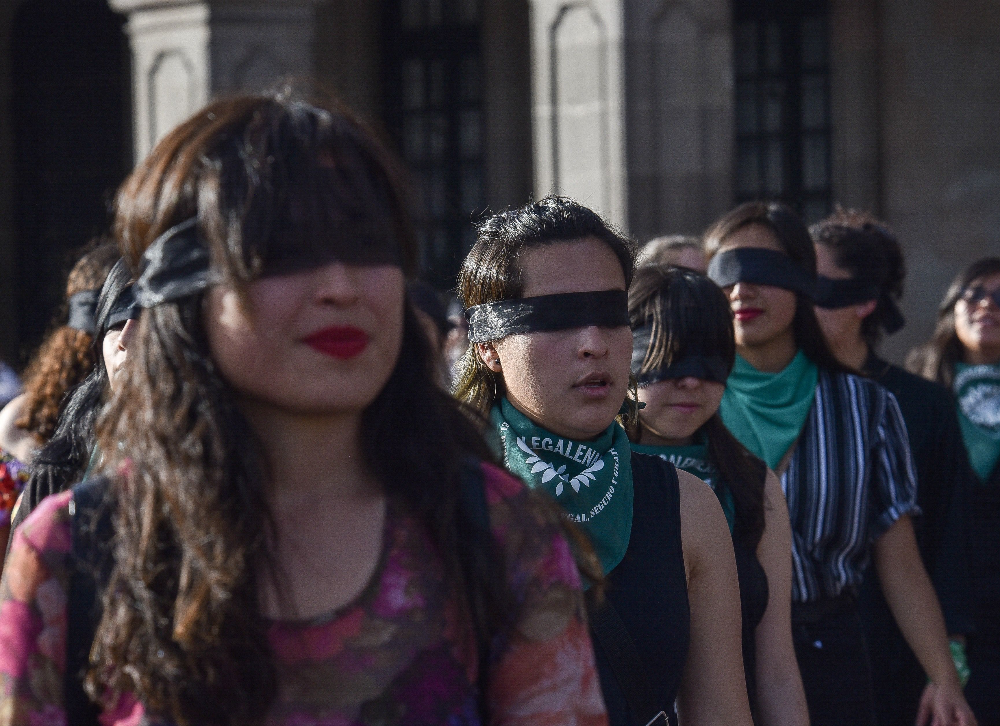 Toluca, Estado de México, las participantes denunciaron la violencia de género y feminicidios que se viven día a día en todo el país (Foto: Crisanta Espinos/cuartoscuro)