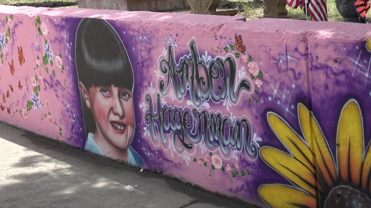 El mural que recuerda a la niña, muy cerca de donde fue secuestrada (NBC News)