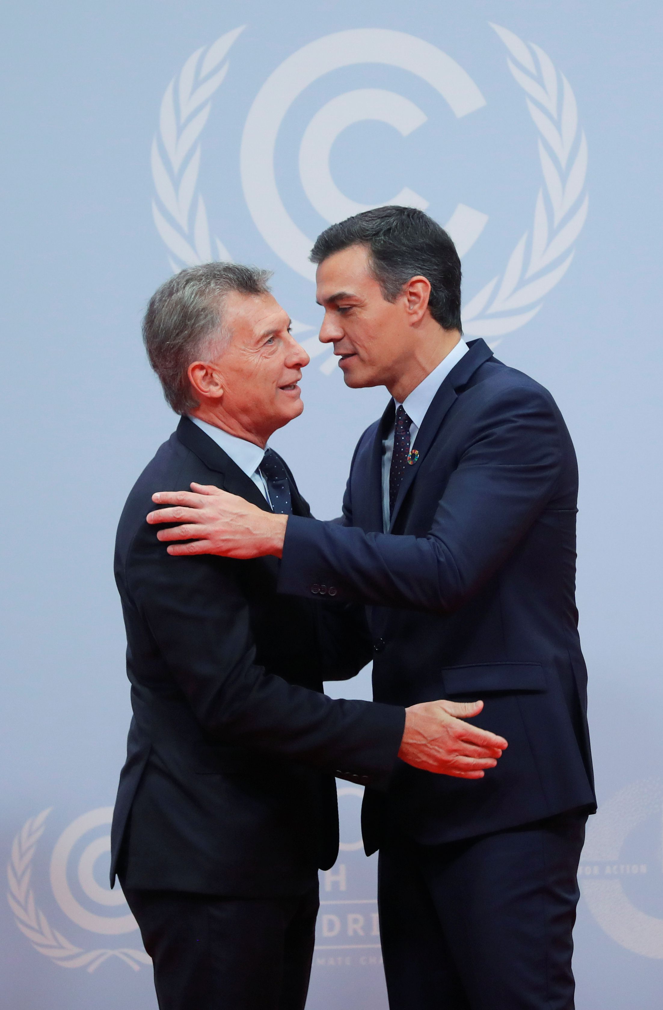 Mauricio Macri junto al primer ministro español, Pedro Sánchez (REUTERS)
