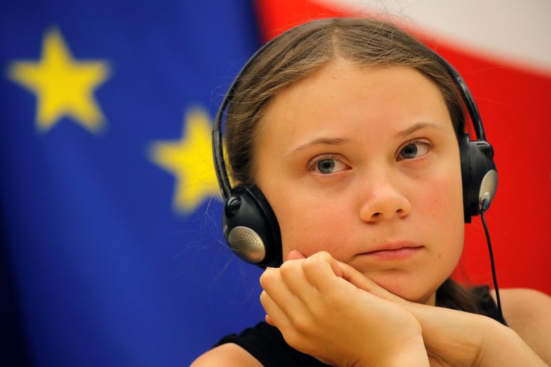 Foto de archivo. La joven activista climática sueca, Greta Thunberg, durante un debate con miembros del Parlamento francés en la Asamblea Nacional en París. 23 de julio de 2019. REUTERS/Philippe Wojazer.