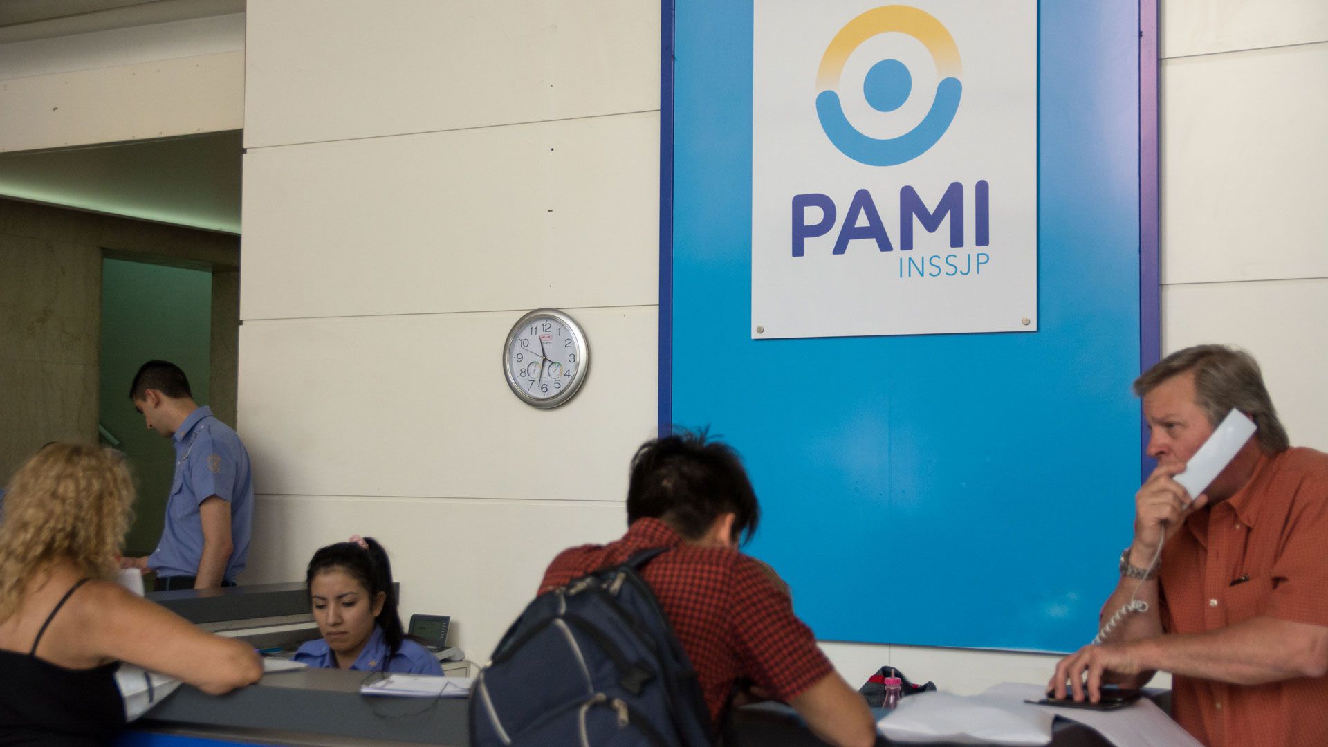 El PAMI empezará a utilizar el lenguaje inclusivo en sus disposiciones
