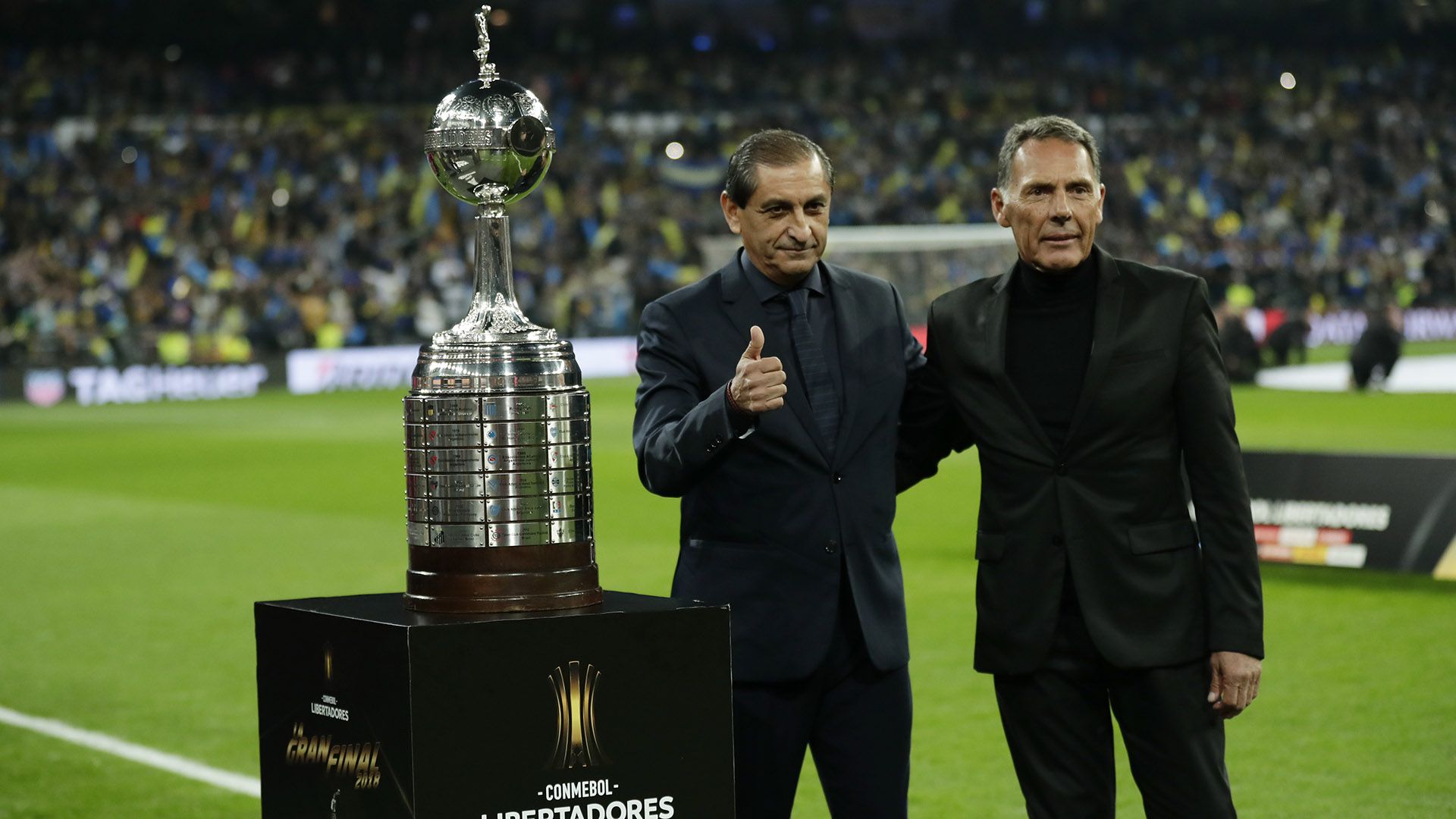 Ramón Díaz y Miguel Ángel Russo, invitados de lujo para la final de la Libertadores que se disputó en Madrid (AP Photo/Manu Fernandez)